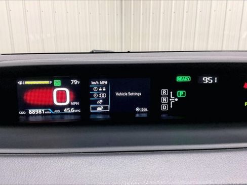 Used 2017 Toyota Prius Four w/ Advanced Technology Package FWD image 20