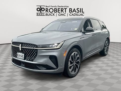 Used 2024 Lincoln Nautilus Reserve w/ Equipment Group 202A AWD/4WD image 1