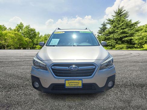 Used 2018 Subaru Outback 2.5i Limited image 2