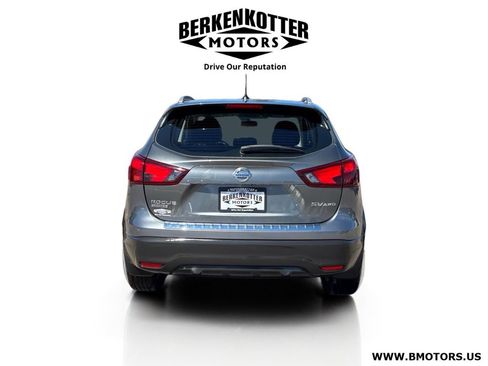 Used 2018 Nissan Rogue Sport SV image 4