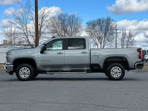 Used 2025 Chevrolet Silverado 2500 LT w/ Convenience Package image 5