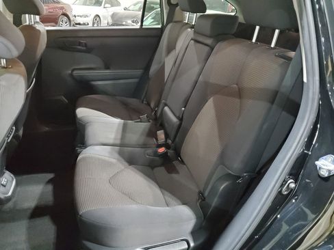 Used 2022 Toyota Highlander L image 25