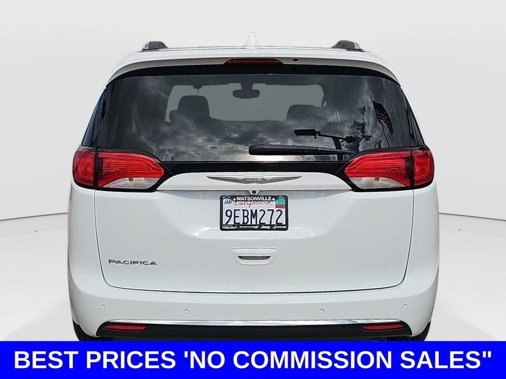 Used 2018 Chrysler Pacifica Touring-L FWD image 4