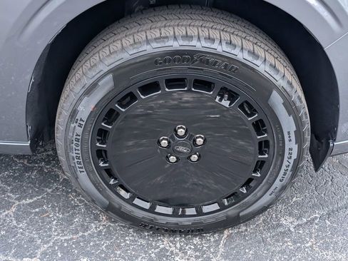 New 2026 Ford Maverick Lobo AWD/4WD image 18