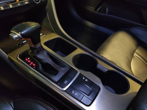 Used 2018 Kia Optima SX FWD image 26