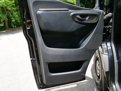 Used 2022 Mercedes-Benz Sprinter 2500 image 23