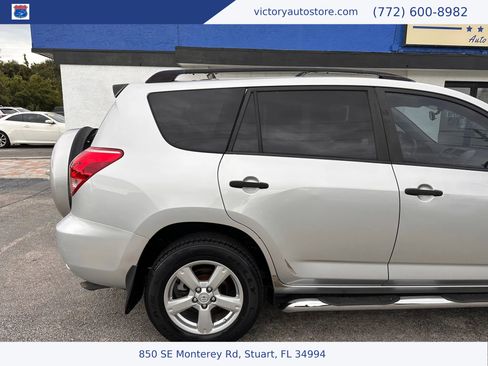 Used 2007 Toyota RAV4 2WD w/ 3rd Row image 10