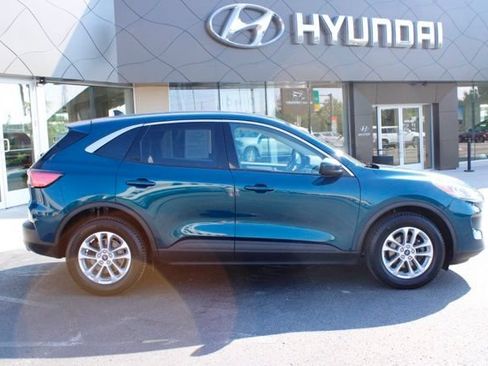 Used 2020 Ford Escape SE AWD/4WD image 2