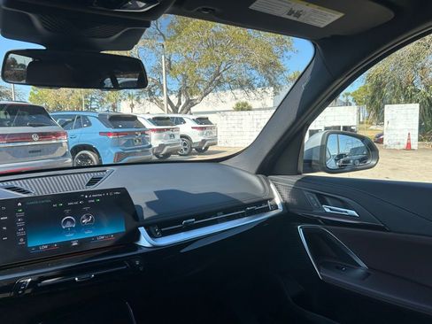 Used 2023 BMW X1 xDrive28i image 15