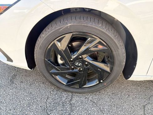 New 2026 Hyundai Elantra SEL FWD image 20