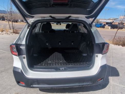 Used 2025 Subaru Outback Premium image 28