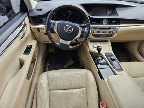 Used 2014 Lexus ES 350 w/ Luxury Package image 10