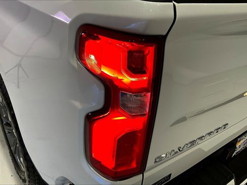 Used 2024 Chevrolet Silverado 1500 High Country image 24
