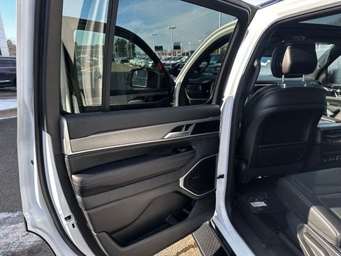 New 2026 Jeep Grand Wagoneer 4WD w/ Premium Group I image 33