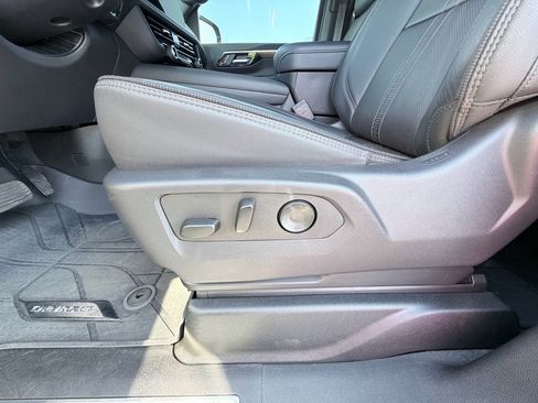 Used 2026 Chevrolet Tahoe High Country image 24