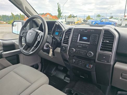 Used 2018 Ford F150 XLT image 11