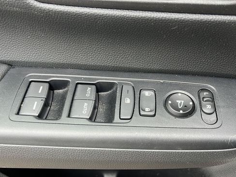 Used 2024 Honda CR-V EX image 6