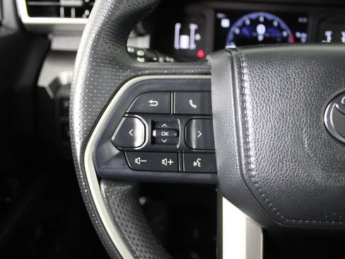 Used 2025 Toyota 4Runner SR5 RWD image 21