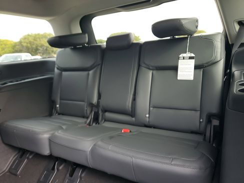 New 2026 Ford Expedition Active image 12