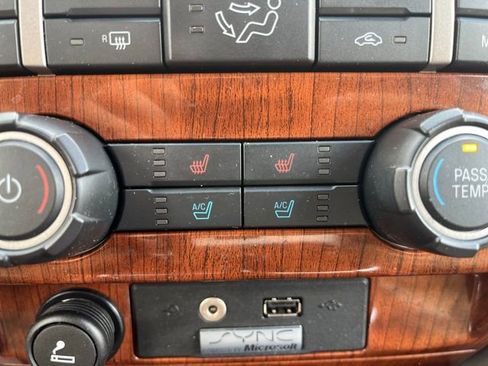 Used 2010 Ford F150 Lariat RWD image 14