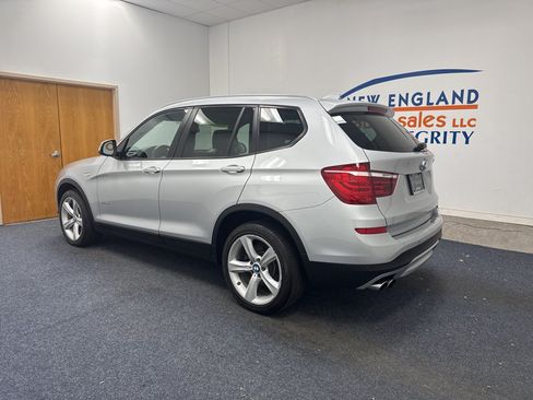 Used 2017 BMW X3 xDrive28i AWD/4WD image 2