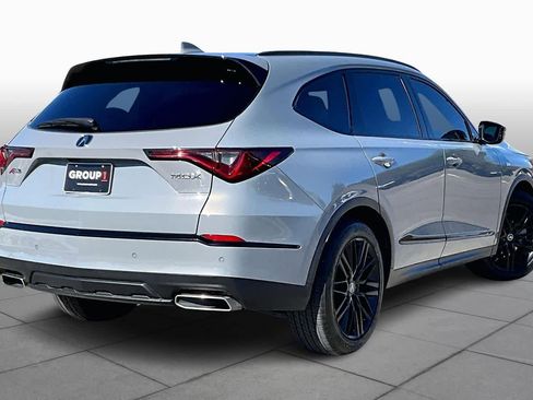 Used 2025 Acura MDX A-Spec image 11