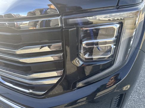 Used 2022 GMC Sierra 1500 SLT w/ SLT Premium Plus Package image 6