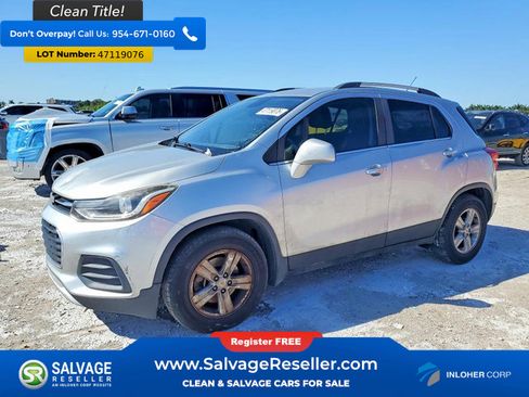 Used 2017 Chevrolet Trax LT w/ LT Convenience Package image 1