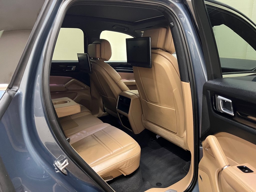Used 2019 Porsche Cayenne S AWD/4WD image 22