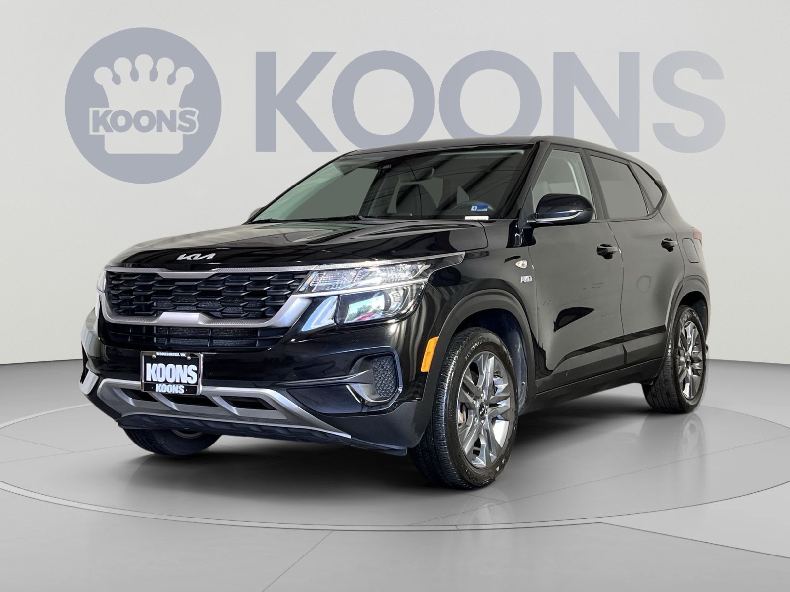 Used 2023 Kia Seltos LX AWD/4WD image 1