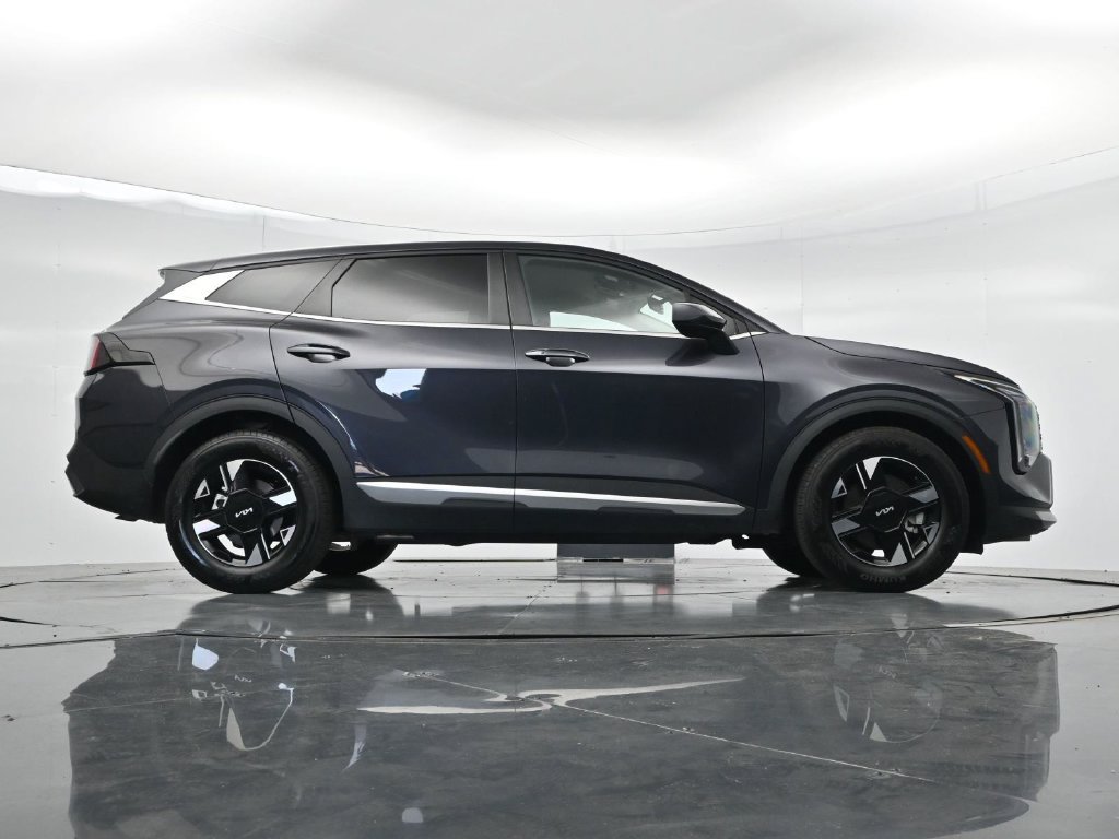 Used 2026 Kia Sportage LX FWD image 33