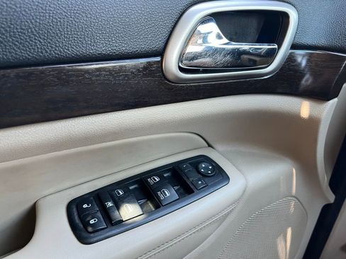 Used 2014 Jeep Grand Cherokee Laredo w/ Quick Order Package 23E image 24