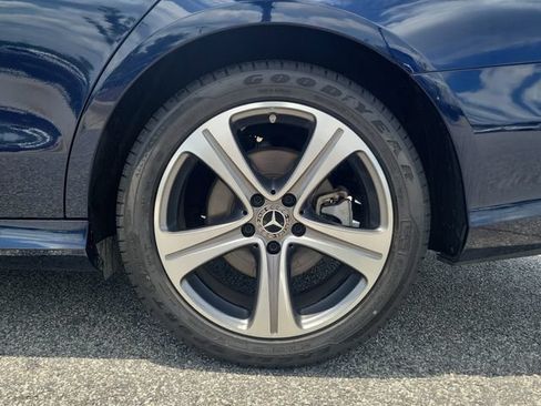 Used 2019 Mercedes-Benz E 300 4MATIC image 7
