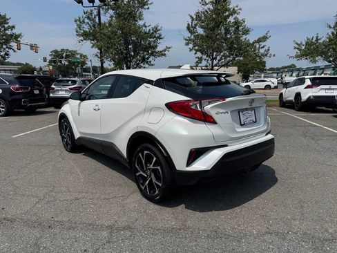 Used 2021 Toyota C-HR XLE FWD image 5
