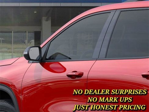 New 2026 Chevrolet Traverse LT w/ Midnight/Sport Edition image 12