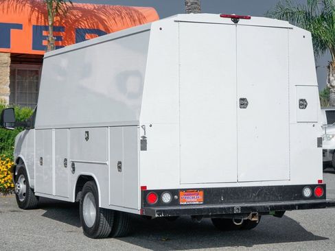 Used 2021 Chevrolet Express 3500 w/ Power Convenience Package image 6