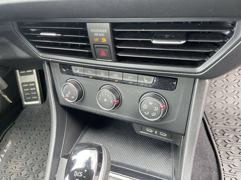 Certified 2024 Volkswagen Jetta Sport FWD image 25
