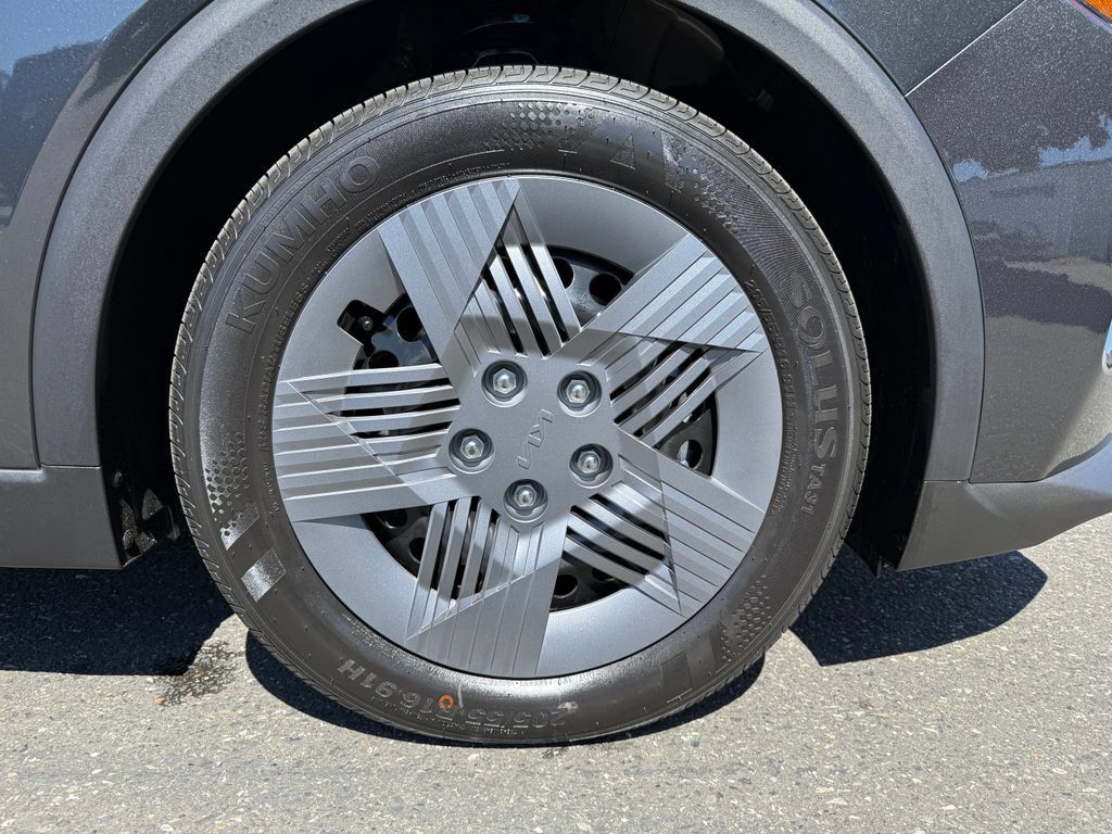New 2026 Kia K4 FWD image 9