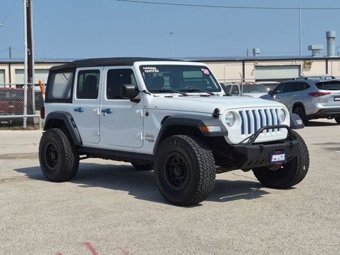 Used 2018 Jeep Wrangler Unlimited Sport AWD/4WD image 3