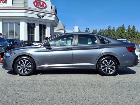 Used 2024 Volkswagen Jetta S image 2