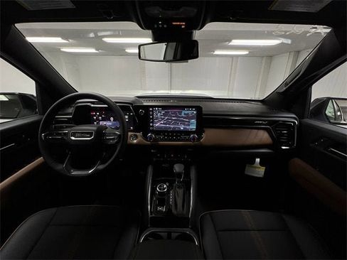 New 2025 GMC Canyon AT4 w/ Nightfall Edition image 20