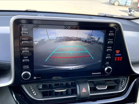 Used 2021 Toyota C-HR LE image 27