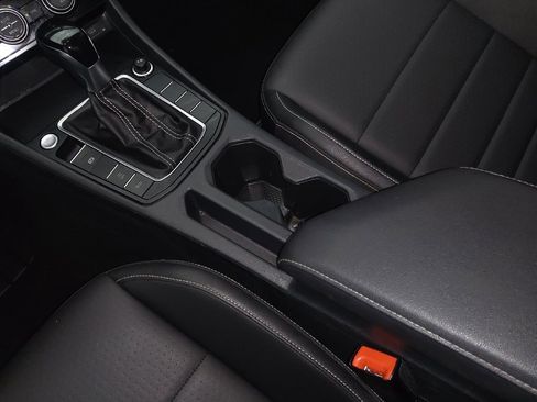 Used 2024 Volkswagen Jetta SE image 26