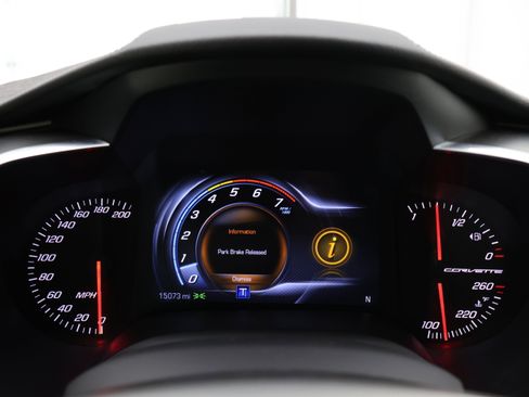 Used 2019 Chevrolet Corvette Stingray Coupe w/ Carbon Flash Badge Package RWD image 9