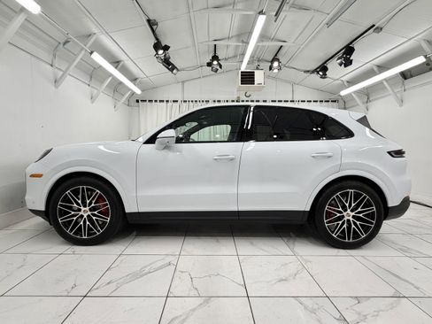 New 2026 Porsche Cayenne S image 15