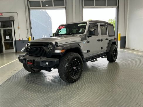 Used 2019 Jeep Wrangler Unlimited Sport S AWD/4WD image 2