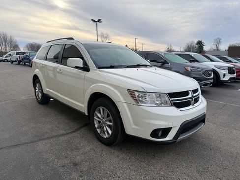 Used 2017 Dodge Journey SXT w/ Comfort/Convenience Group image 8