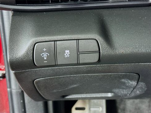 Certified 2025 Hyundai Elantra Sport FWD image 10