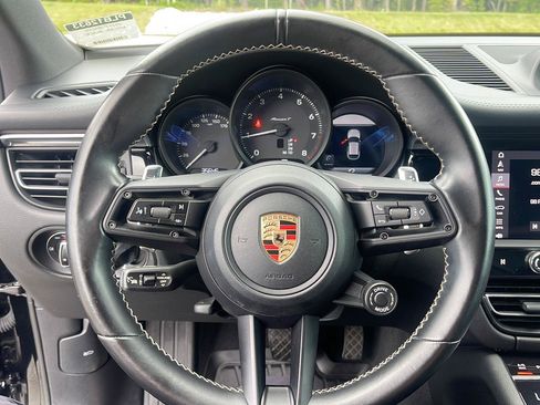 Used 2023 Porsche Macan Turbo AWD/4WD image 23