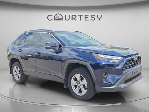 Certified 2025 Toyota RAV4 XLE w/ Convenience Package FWD image 7
